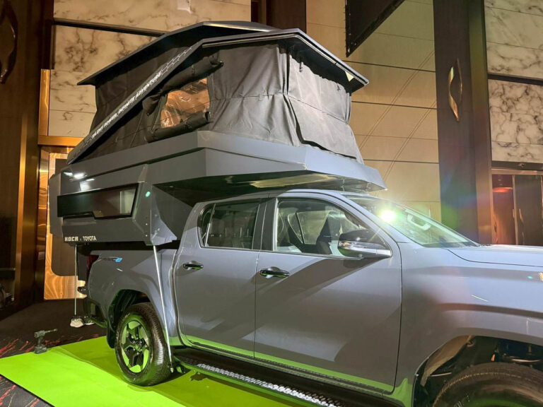  HOCA x Toyota HILUX TRAVO-e