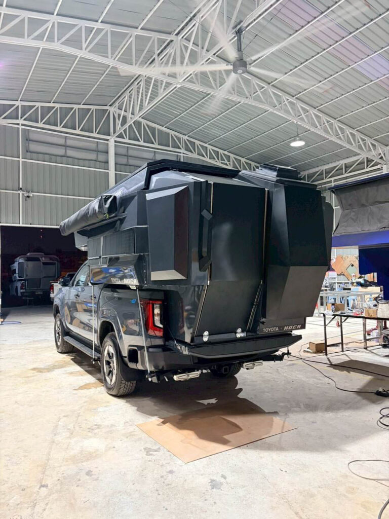  HOCA x Toyota HILUX TRAVO-e