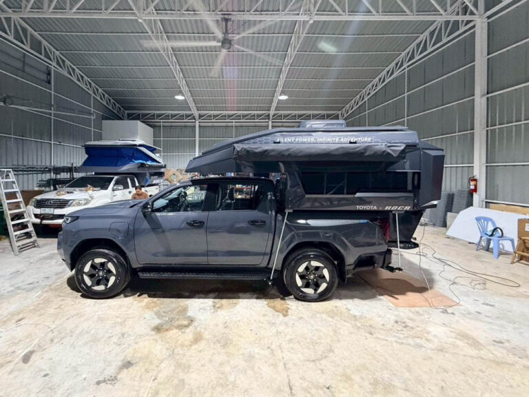  HOCA x Toyota HILUX TRAVO-e