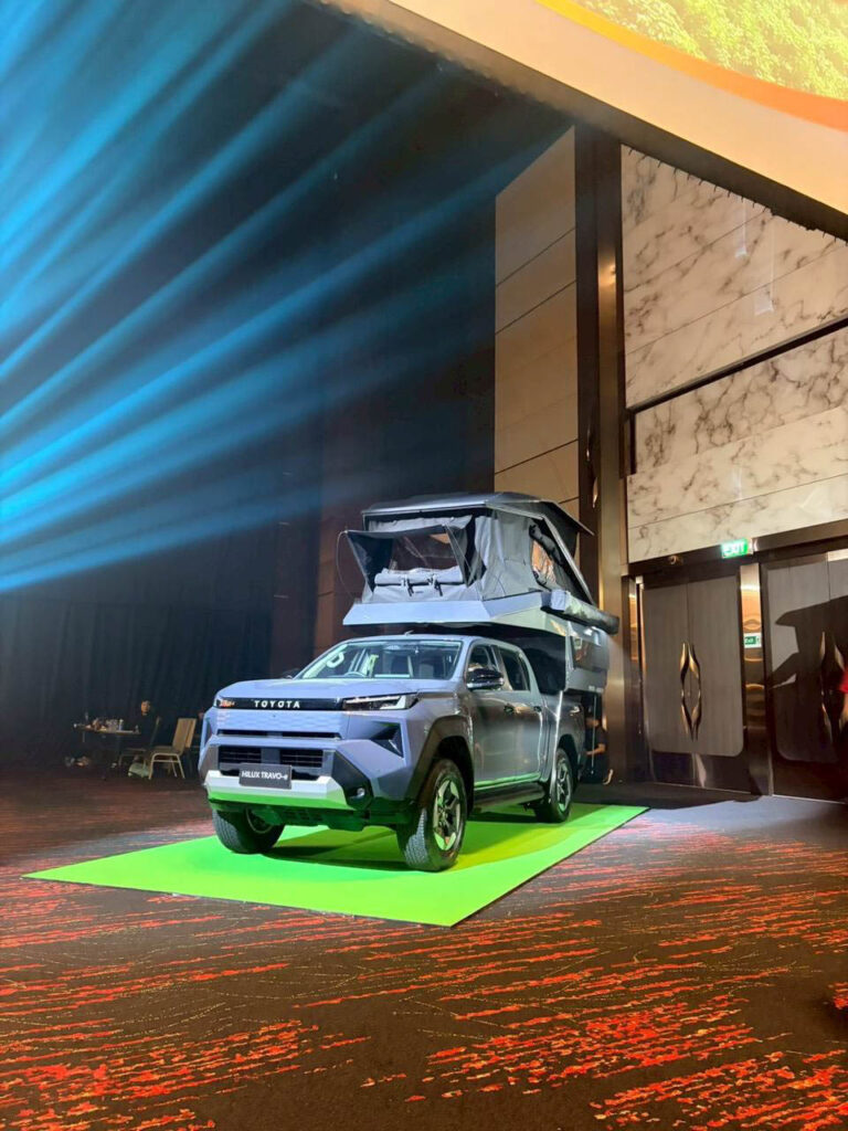  HOCA x Toyota HILUX TRAVO-e