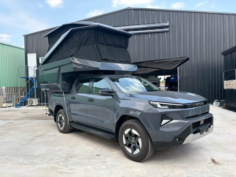  HOCA x Toyota HILUX TRAVO-e