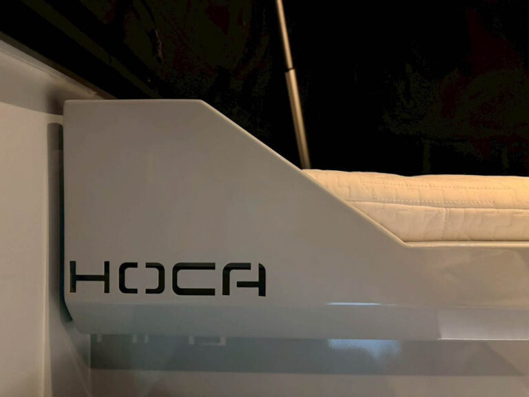  HOCA x Toyota HILUX TRAVO-e