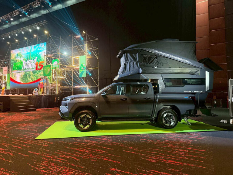  HOCA x Toyota HILUX TRAVO-e