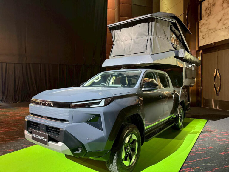  HOCA x Toyota HILUX TRAVO-e